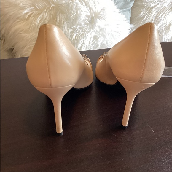 119. Nude Gucci Heels - Picture 8 of 12